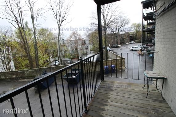 Building Photo - 33 Egremont Rd