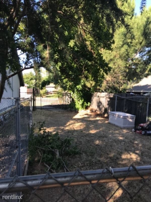 Building Photo - 3 br, 3 bath House - 3420 Midas Ave