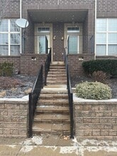 Building Photo - 4240 Maple St