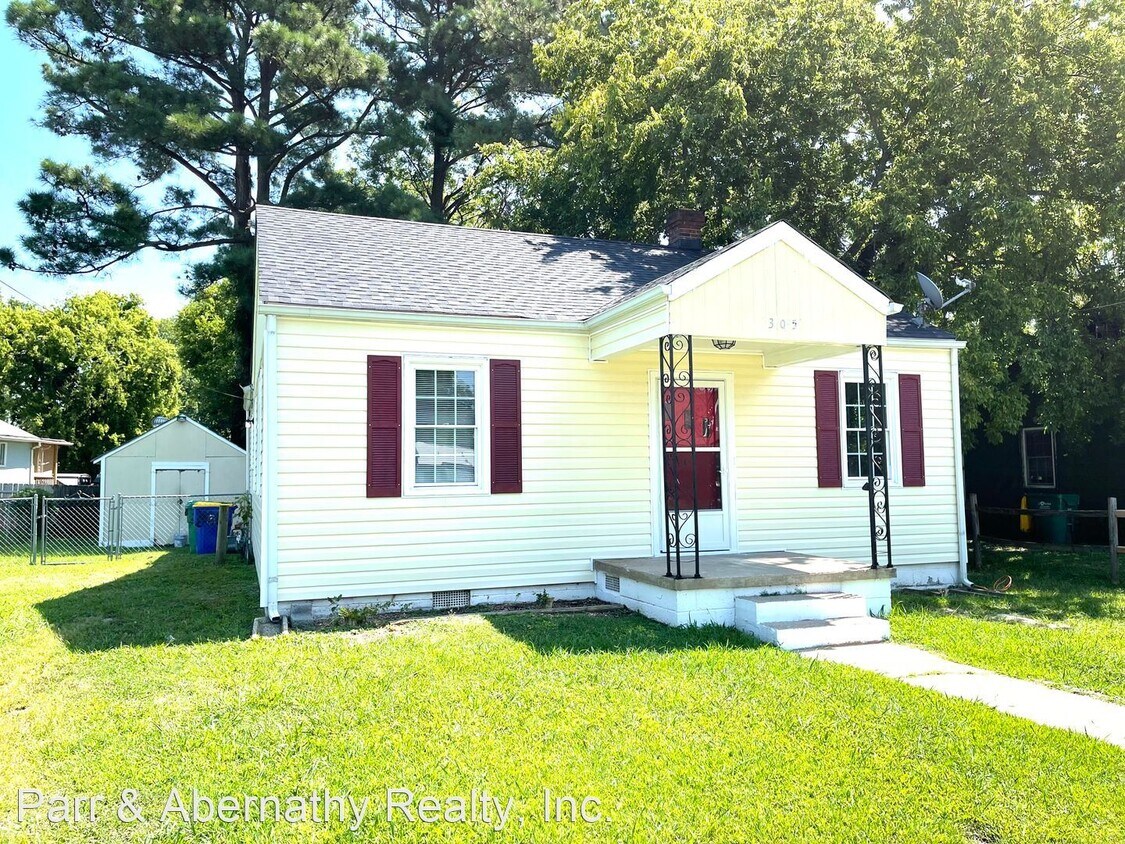 3 br, 1 bath House 305 Stonewall Avenue House Rental in Hopewell, VA