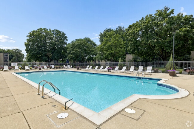 Community Pool - River Drive Apartments