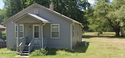 Building Photo - 1823 Windsor Dr