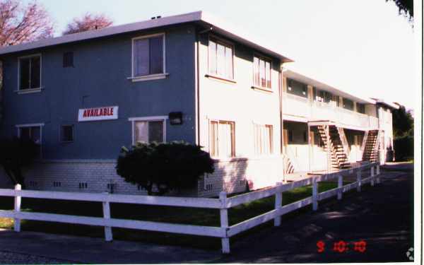 Primary Photo - 664 Morse Ave