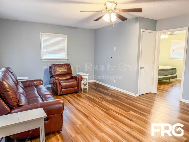 Building Photo - 603 Sherwood Ave