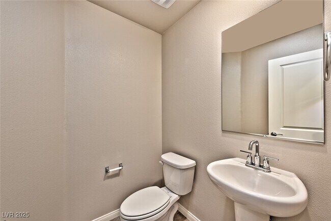 Foto del edificio - 7850 W Shelbourne Ave