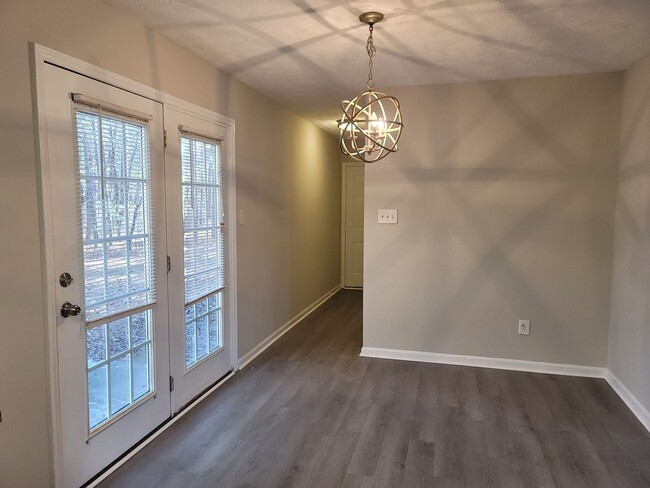 Building Photo - NEW to Rental Market! Do not Miss Out on t...