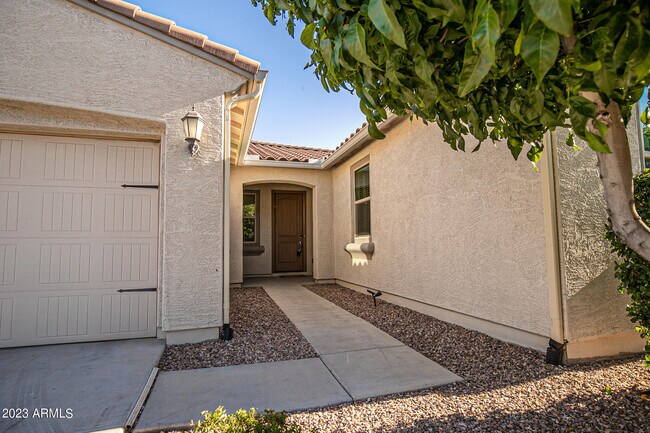 Foto del edificio - 8979 W Orchid Ln