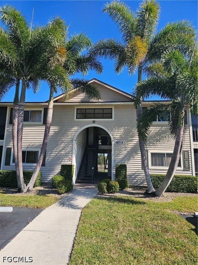 Building Photo - 14831 Summerlin Woods Dr