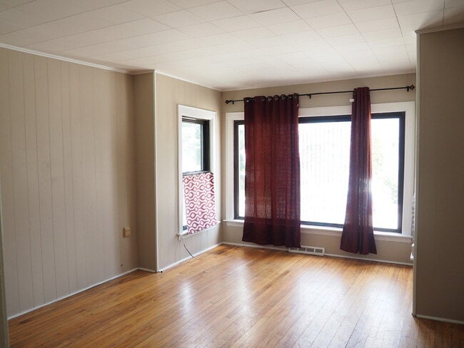 Building Photo - 9931 143rd Pl