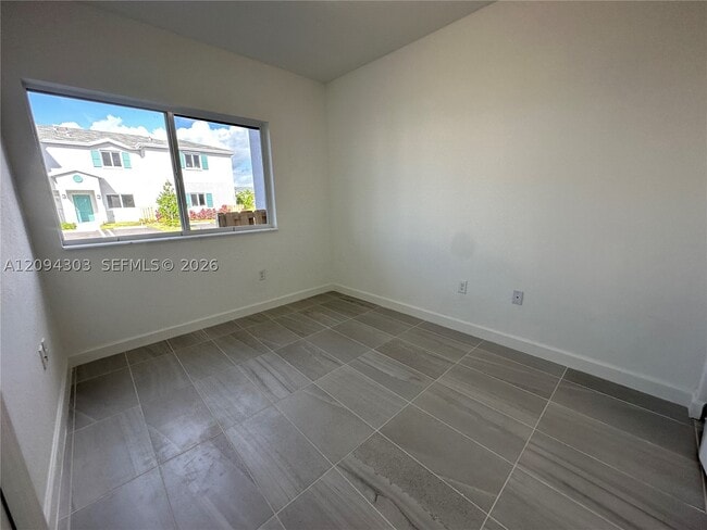 Foto del edificio - 1245 NW 3rd Ln
