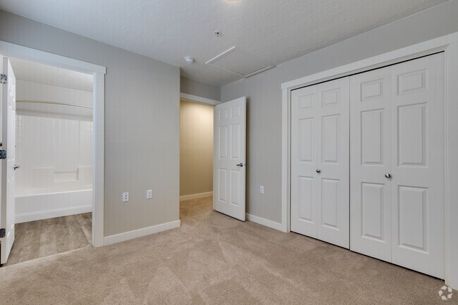 Mirage; 2HAB, 2BA - 1.448 ft² - Oasis Palms