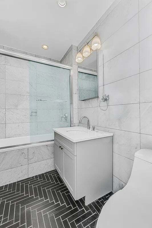 Foto del edificio - 421 W 21st St