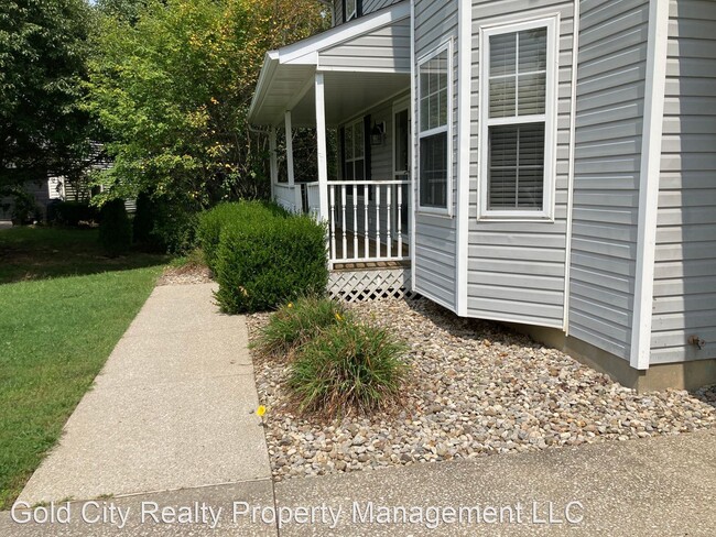 Building Photo - 3 br, 2.5 bath House - 404 Acorn Court