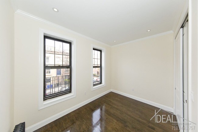 Foto del edificio - 10 Stratford Rd