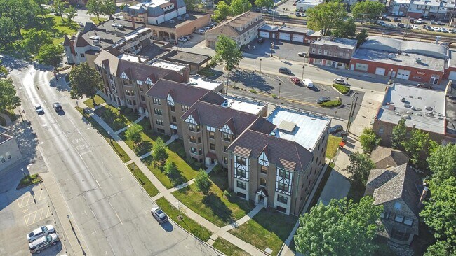 Foto del edificio - 38 Lawton Rd
