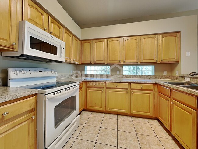 Foto del edificio - 2804 Spring Meadow Dr