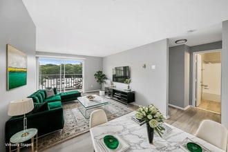 Building Photo - Grandview Pointe