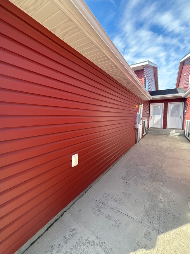 Building Photo - 2480 5th St W