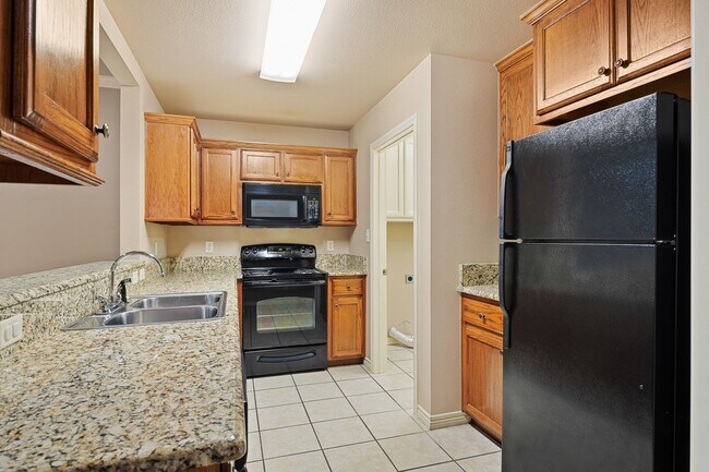 Foto del edificio - 6822 County Rd 1215