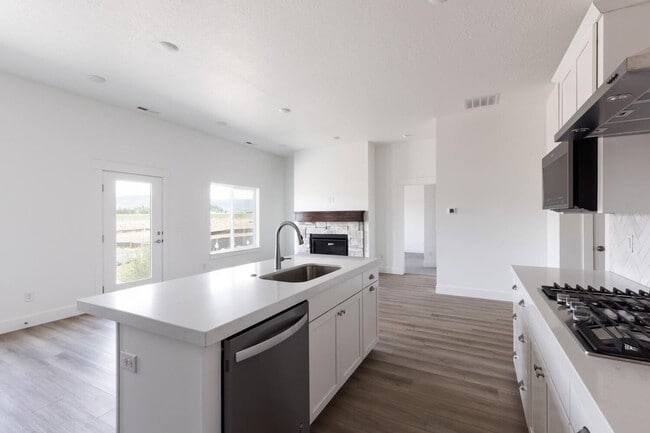 Building Photo - Modern Single-Level Brookside Home in Heber