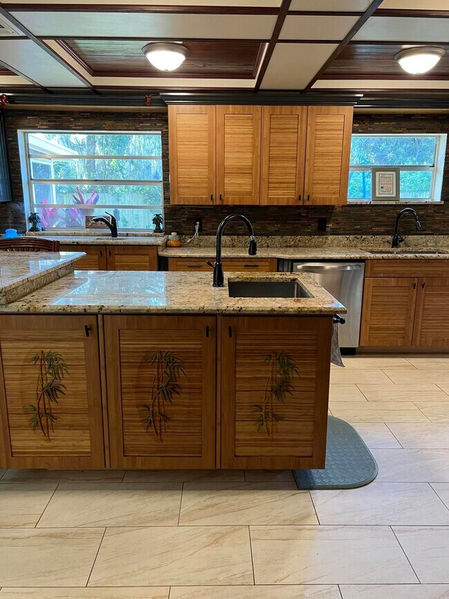 Foto del edificio - 1207 Australian Ave