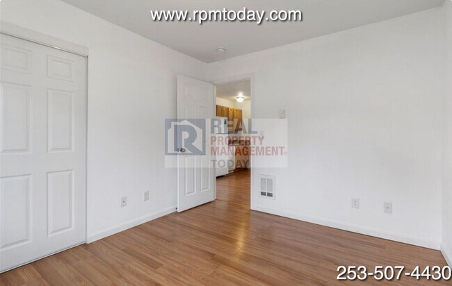 Building Photo - Charming 2 Bedroom ADU in Tacoma!