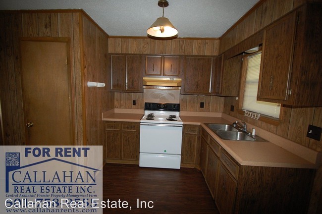 Building Photo - 611 Newcastle Dr