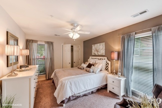 Gorgeous Bedroom Designs With Ceiling Fan - Brittany Commons Apartments