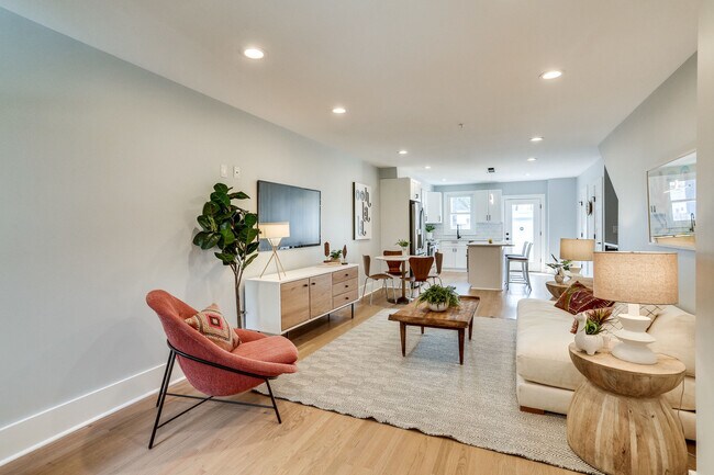 Foto del edificio - 1427 W Virginia Ave NE