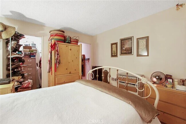 Foto del edificio - 1000 W MacArthur Blvd