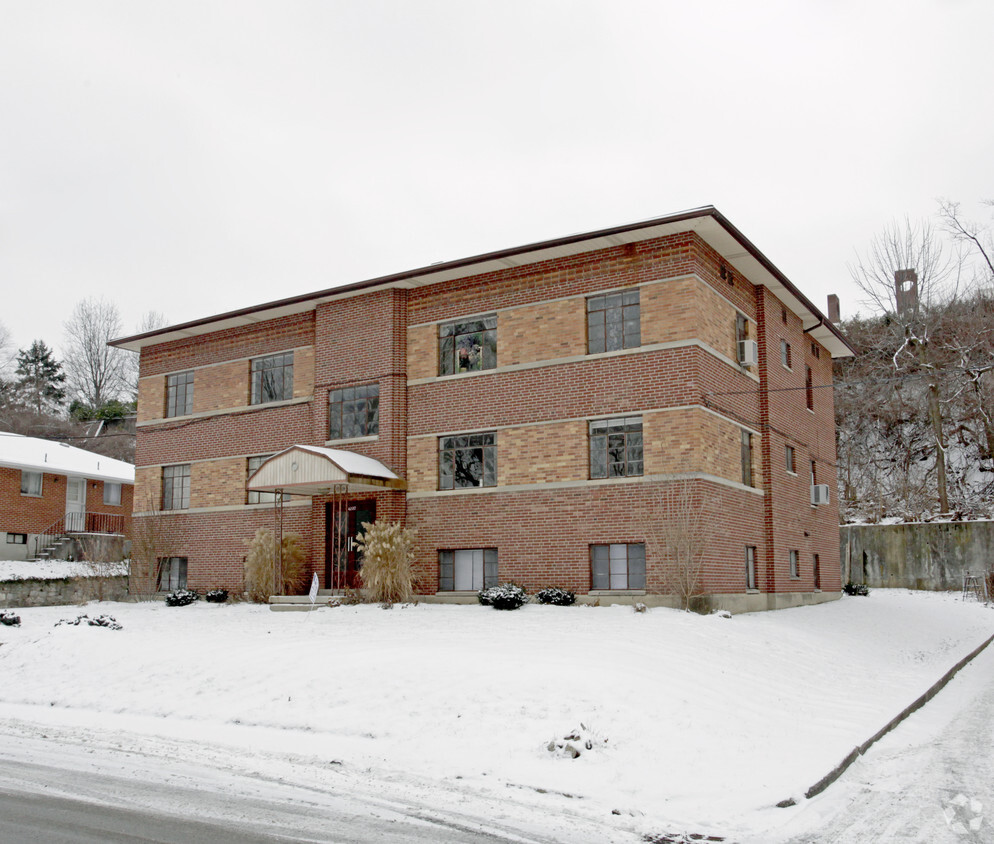 Primary Photo - 4237 Briar Place, Dayton, OH 45405