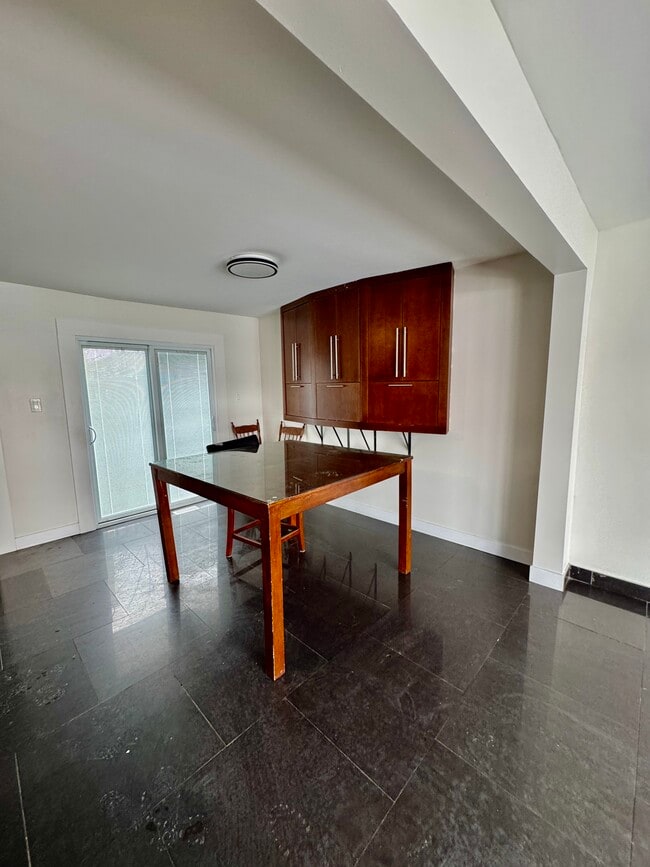 Building Photo - 1016 Maitland Ave