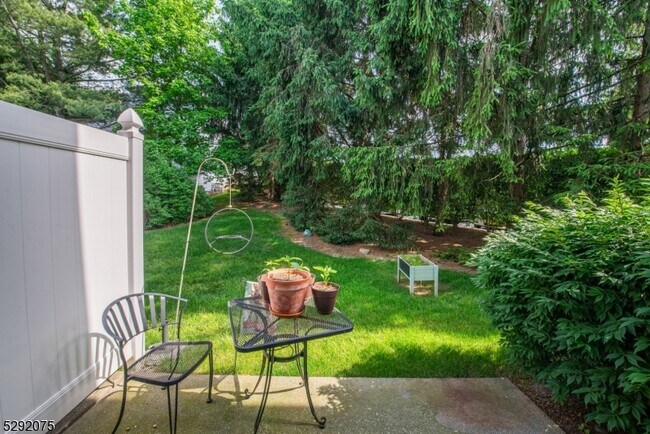 Building Photo - 216 Sheffield Ct