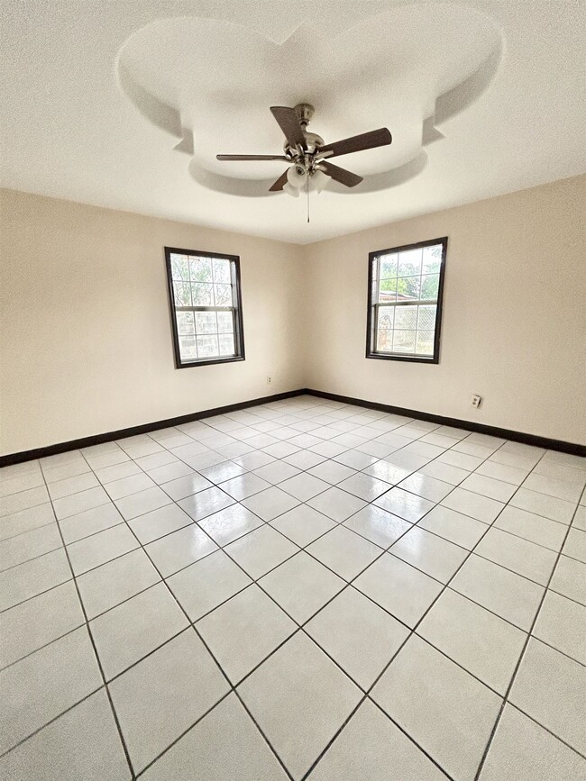 Building Photo - 1740 Orquidia Ln