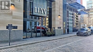 Building Photo - 11 Yorkville Ave