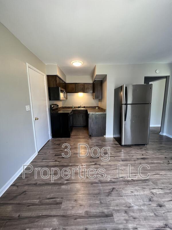 Foto del edificio - 1322 Ely Rd