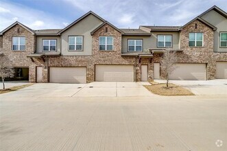 Building Photo - 461 Glen Ct