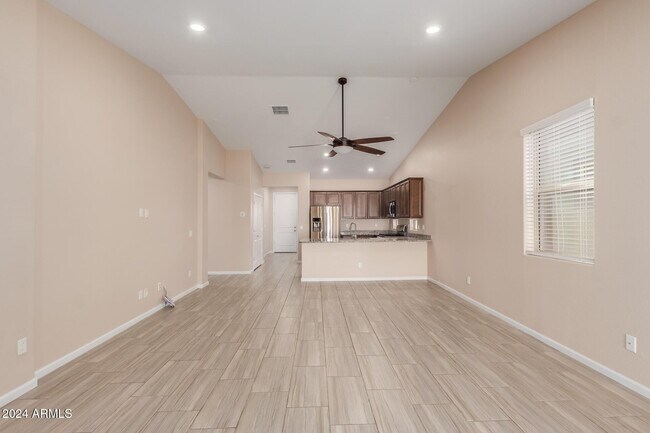 Foto del edificio - 12436 W Myrtle Ct