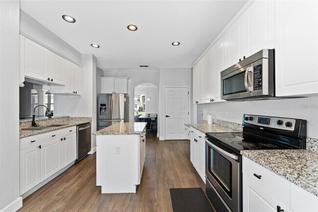 Foto del edificio - 2340 Hinsdale Dr