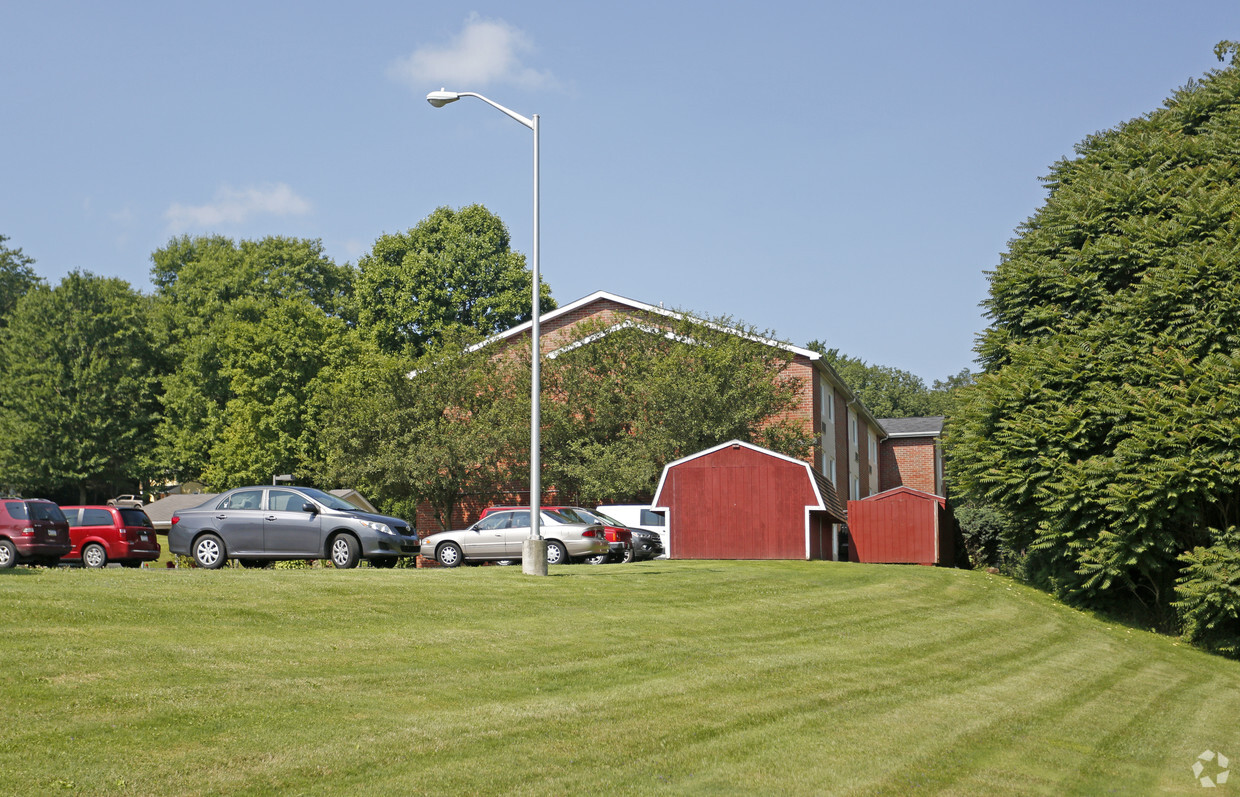 Building Photo - Lakeview Manor