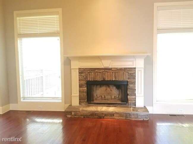 Building Photo - 4 br, 3 bath House - 6044 Golf View Crossi...