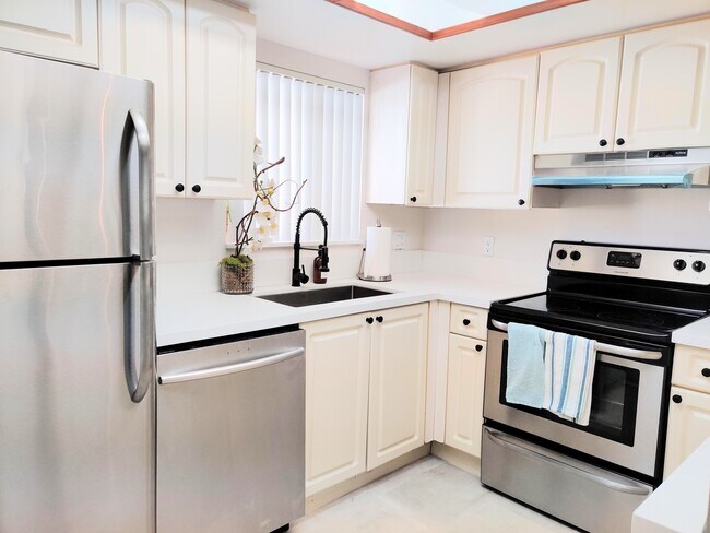 Kitchen - 269 NW 7th St