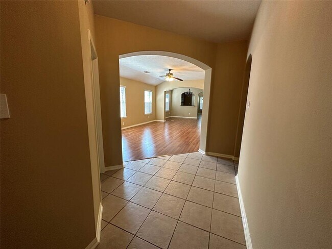 Foto del edificio - 18535 Windy Village Ln