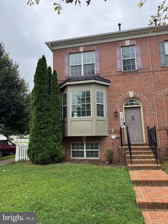 Foto del edificio - 11854 Skylark Rd