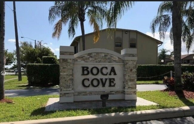 Foto del edificio - 9521 Boca Cove Cir