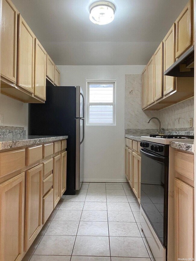 Foto del edificio - 150-44 116th Ave
