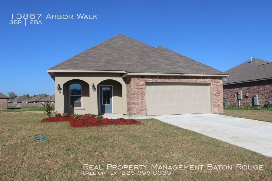 Primary Photo - Beautiful Home in Arbor Walk