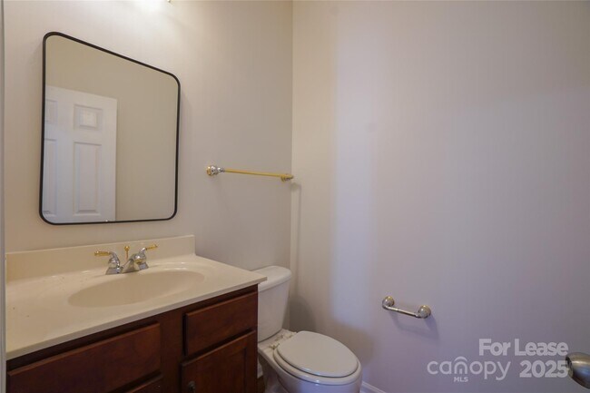 Foto del edificio - 3210 Summerfield Ridge Ln
