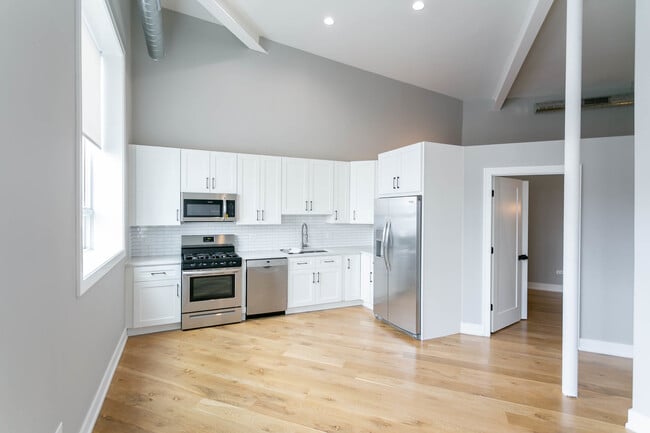 Foto del edificio - 1470 W Webster Ave