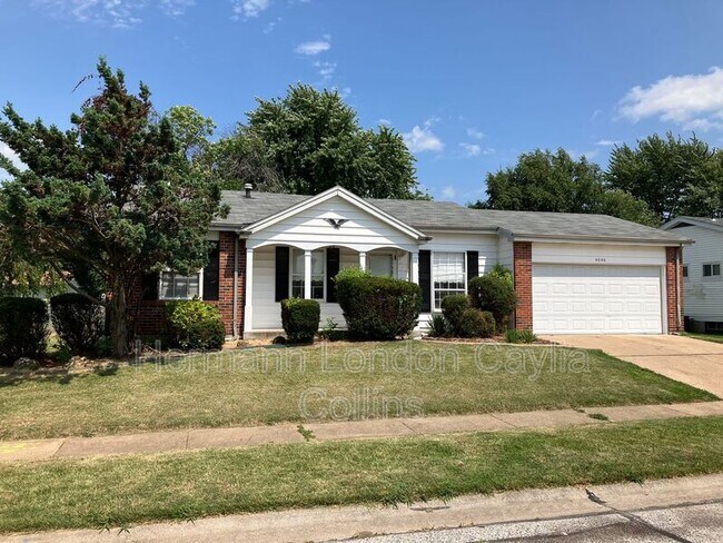 Building Photo - 4046 Del Lago Dr